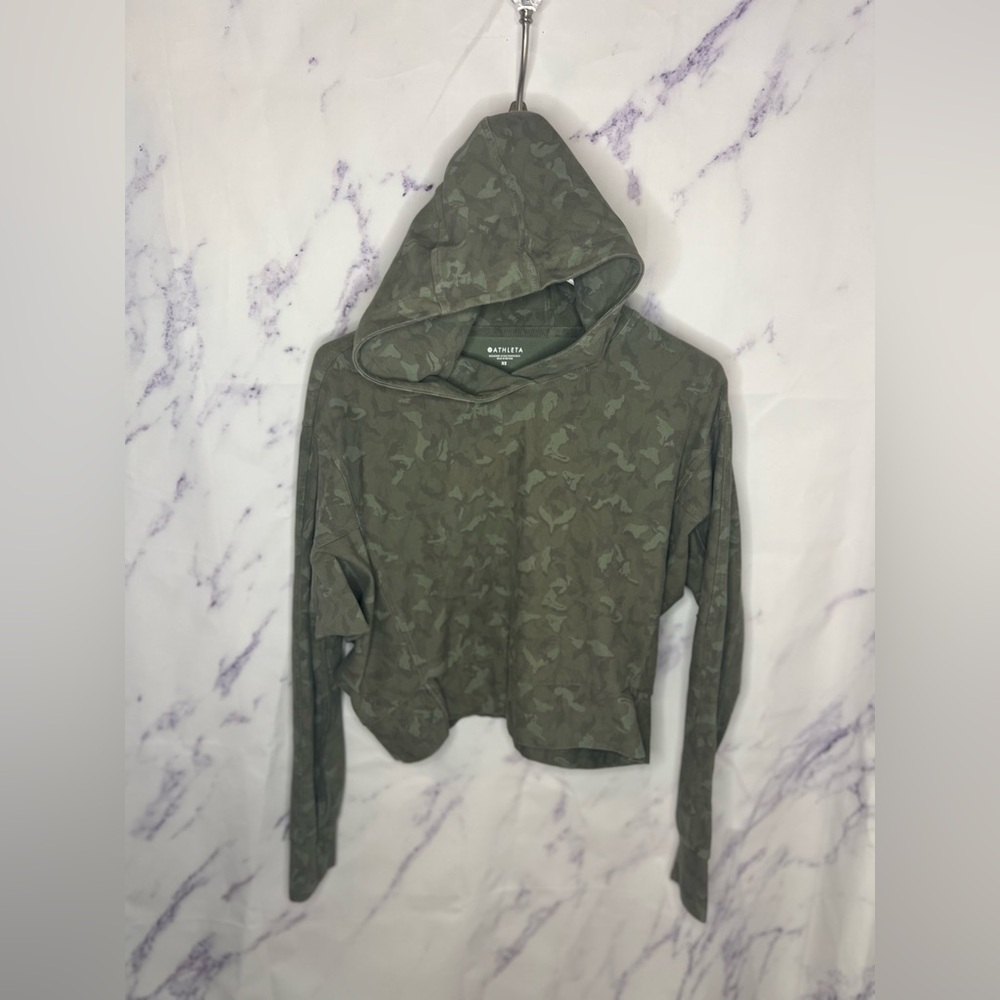 Athleta Farallon Hooded Stratum Camo Cropped Olive Sweatshirt Sz XS